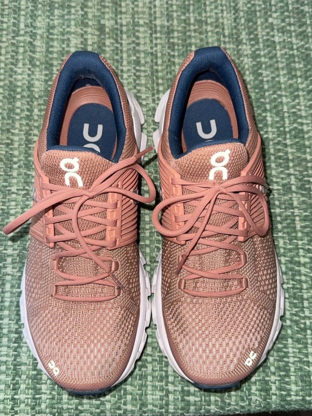 On Running CloudSwift Blush Shoes - Picture 2 of 5